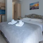 Athena's Apartament Polychrono